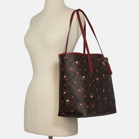 Coach City Tote In Signature Canvas With Heart Petal Print - Picture 7 of 7